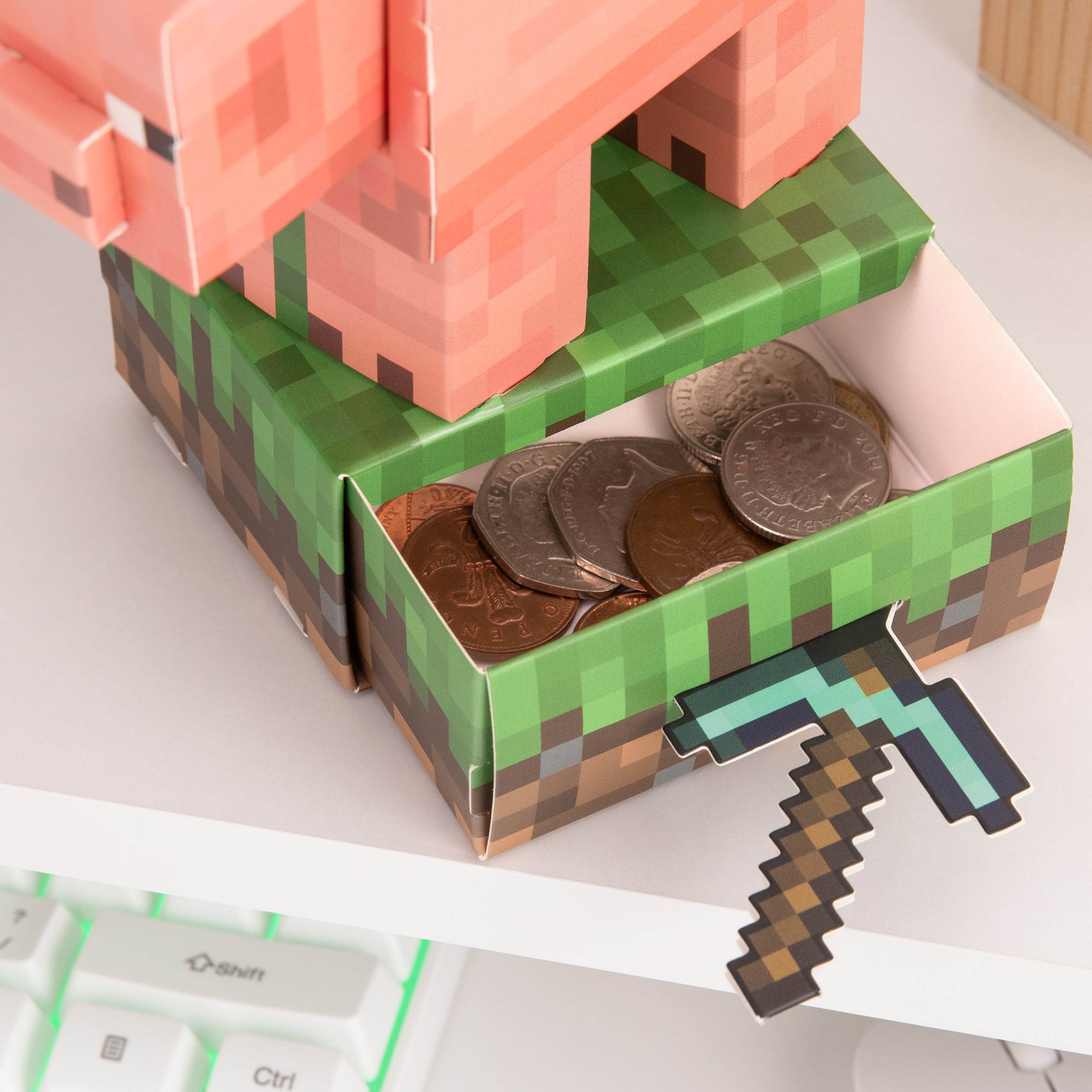 Minecraft Build Your Own Money Box Kit - Character.com