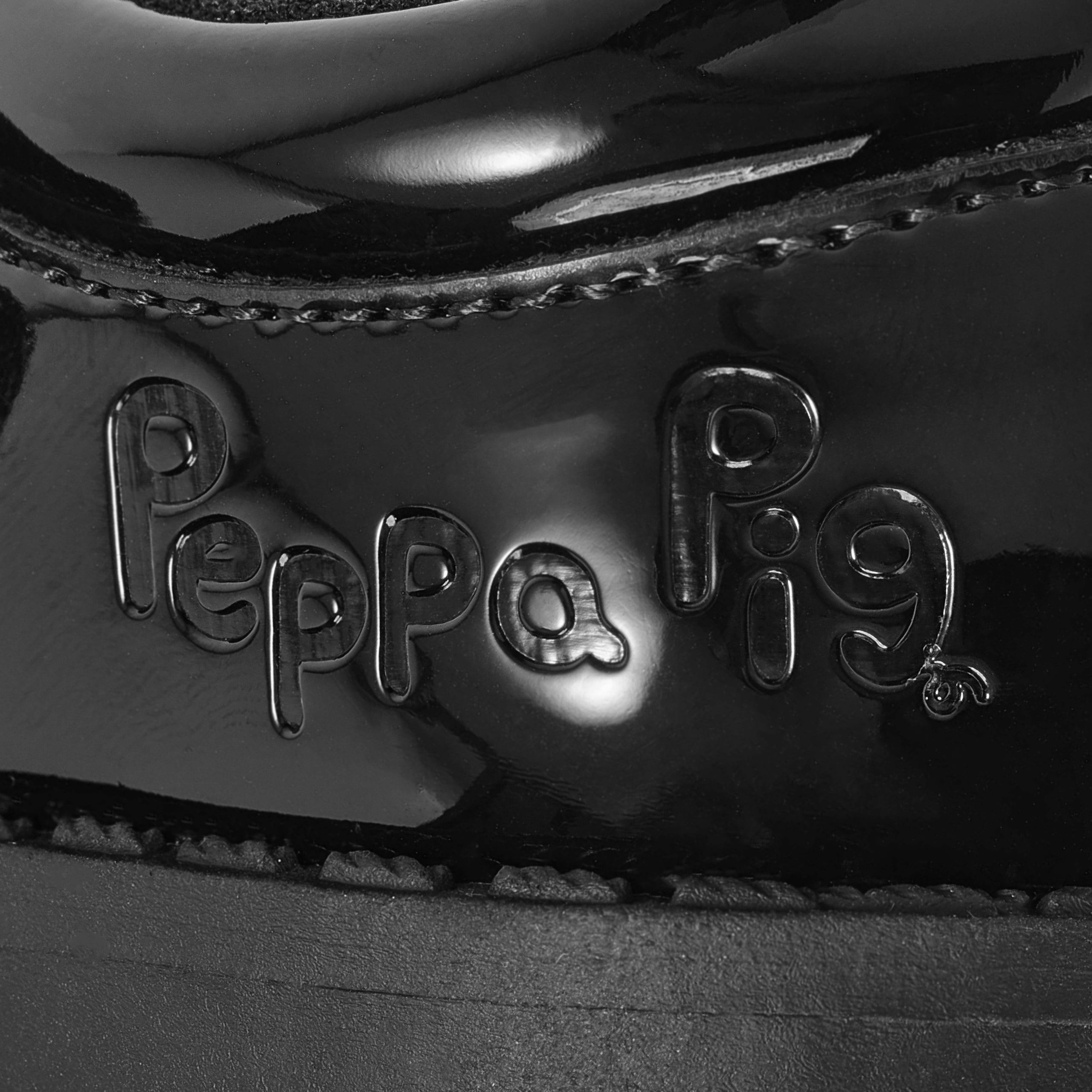 Peppa Pig Flower Buckle School Shoes