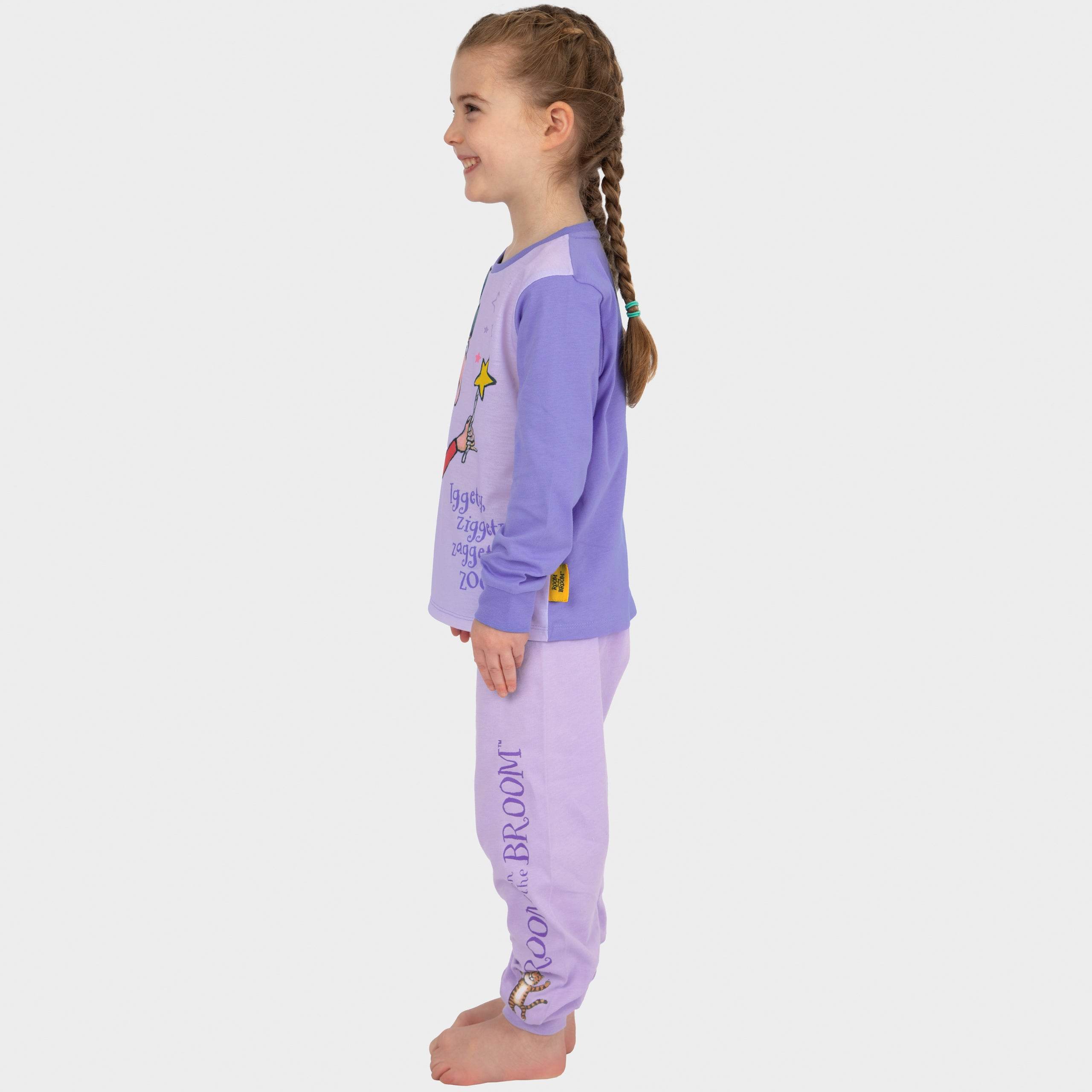 Room on The Broom Pyjamas - Character.com